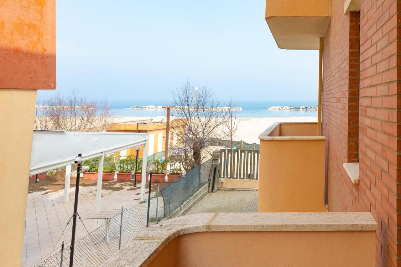 בלריה-איגאה מרינה Residence Rainbow מראה חיצוני תמונה
