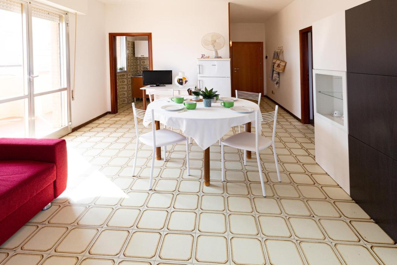 בלריה-איגאה מרינה Residence Rainbow מראה חיצוני תמונה